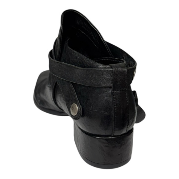 S.P. Unusual Shoes Black Leather Ankle Boots Studded Wrap Strap EU 39/US 8 - Picture 3 of 14